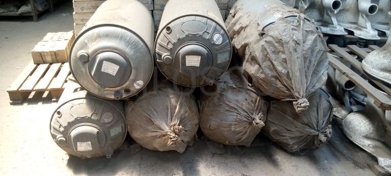 Termos de água quente. 100L