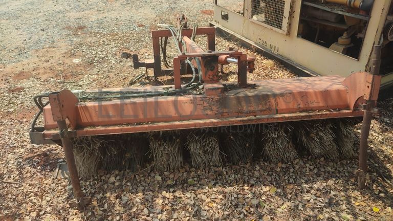 vassoura para estradas