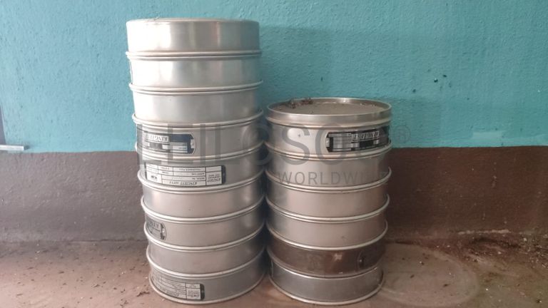 Bacias para recolha de exames