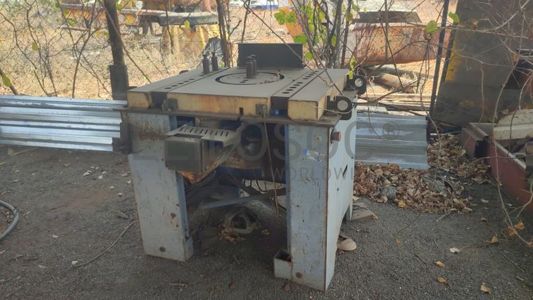 Máquina elétrica para dobrar ferros