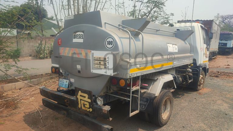 Camião Cisterna