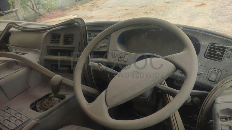 Camião cisterna pipa