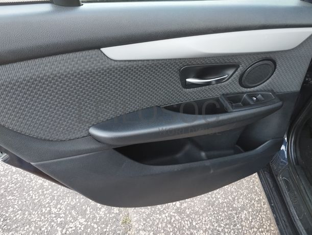 BMW 216d · Ano 2016