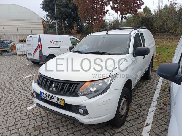 Mitsubishi L200 4WD CC Invite 3 L 2.5 DI-D