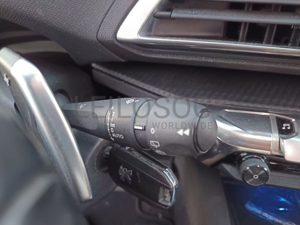 Peugeot 5008 · Ano 2017