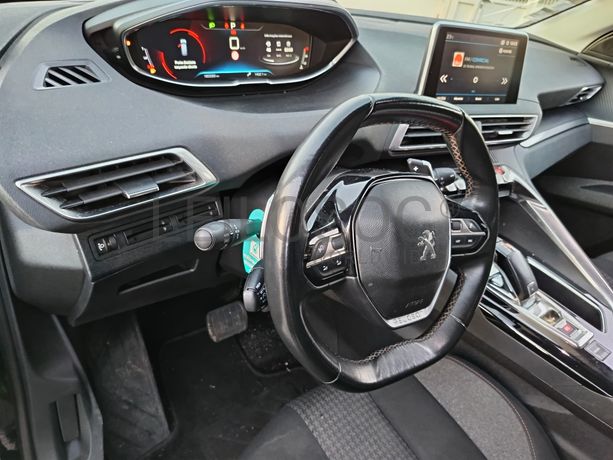 Peugeot 5008 · Ano 2017