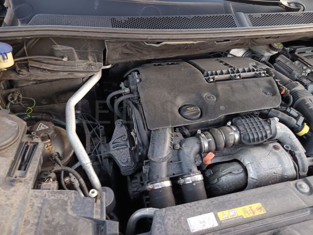 Peugeot 5008 · Ano 2017