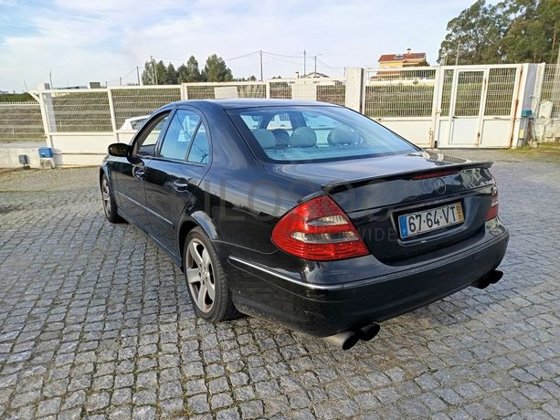 Mercedes-Benz E220 · Ano 2002