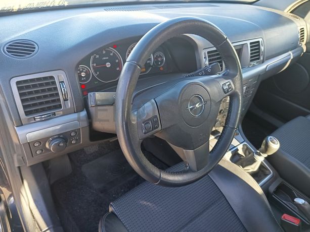 Opel Vectra · Ano 2005