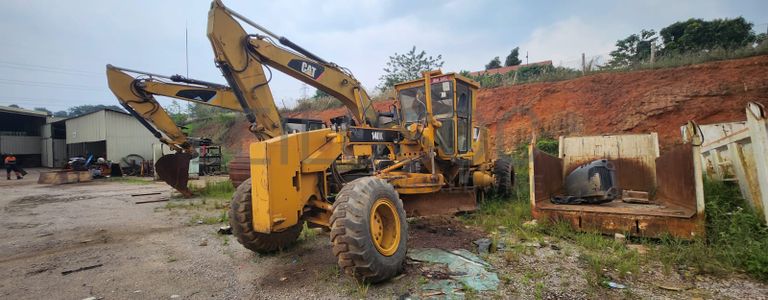 CATERPILLAR 15T Motor Grader