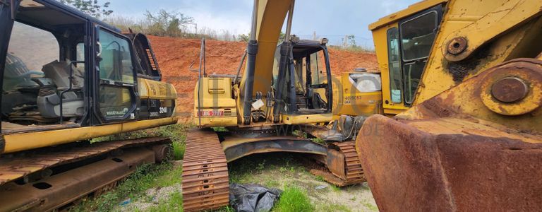 CATERPILLAR 25T Crawler Excavator with Spare Parts 