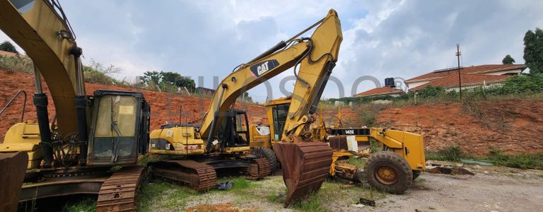 CATERPILLAR 25T Crawler Excavator with Spare Parts 