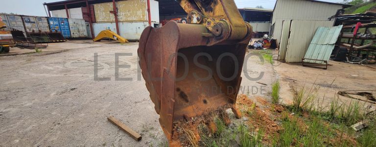 CATERPILLAR 25T Crawler Excavator with Spare Parts