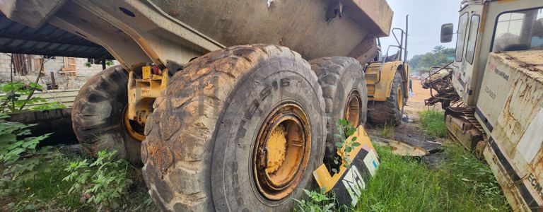 CATERPILLAR 40T Articulated Dump Truck 