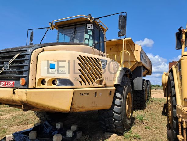 VOLVO 40T Articulated Dump Truck with Spare Parts