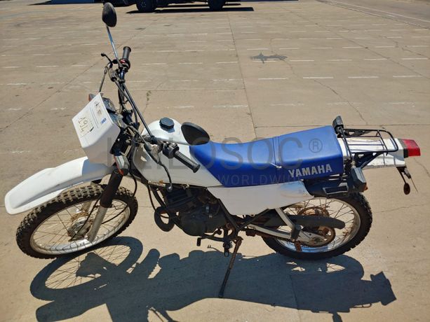 Moto YAMAHA DT 12