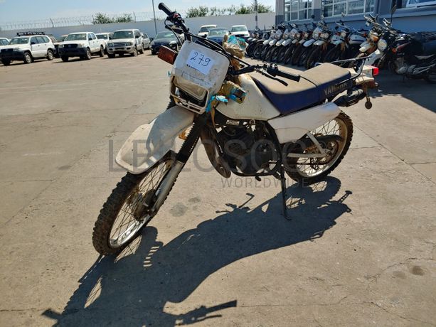 Moto YAMAHA DT 125