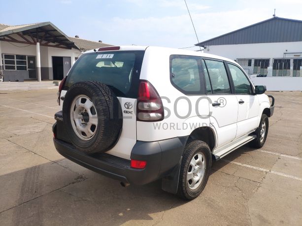 Voiture TOYOTA Prado