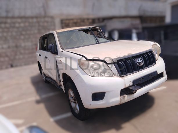 Voiture TOYOTA Prado