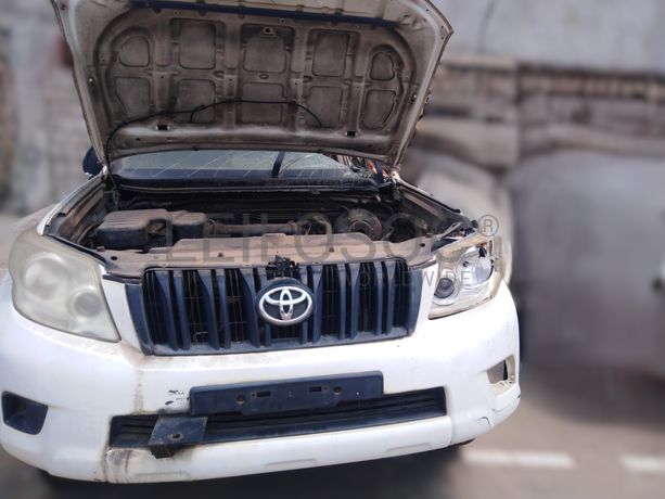 Voiture TOYOTA Prado