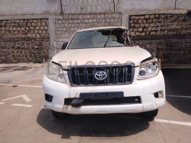 Voiture TOYOTA Prado