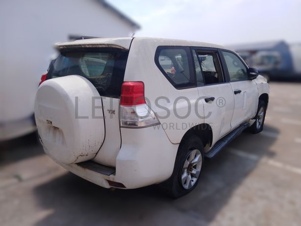 Voiture TOYOTA Prado
