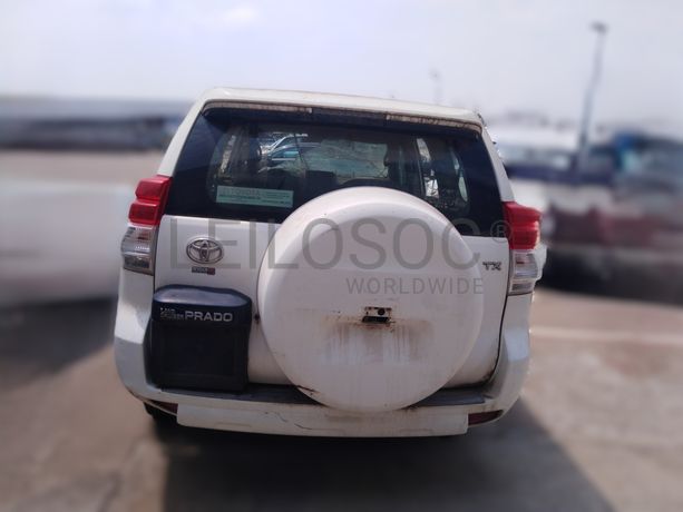 Voiture TOYOTA Prado