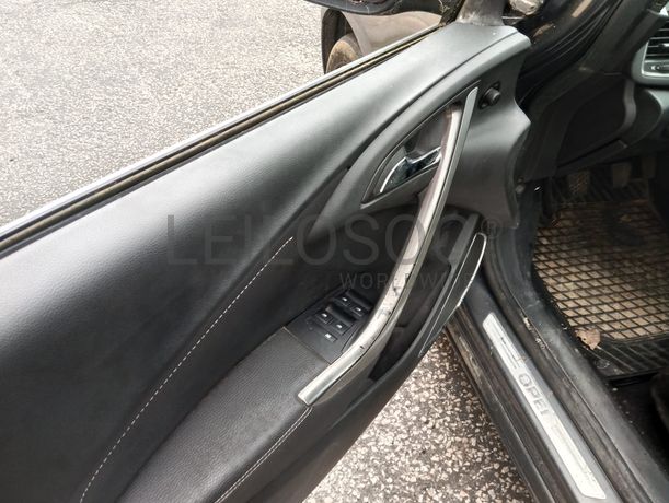 Opel Astra · Ano 2010