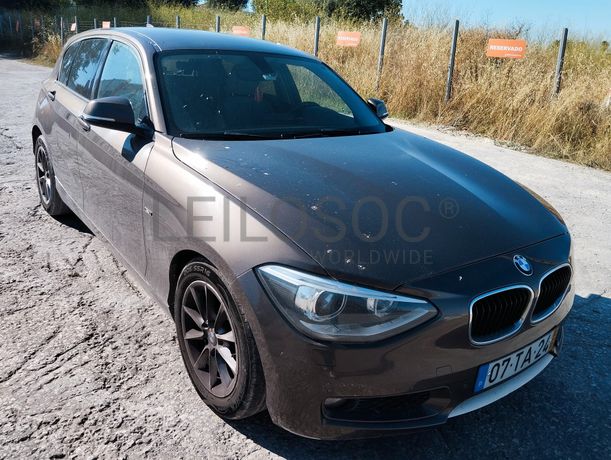 BMW 116 D · Ano 2012