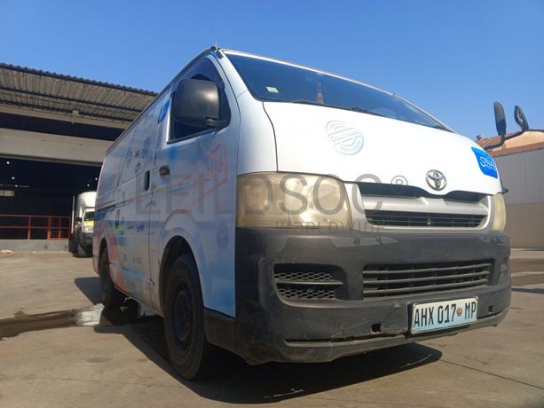 TOYOTA HIACE 2KD