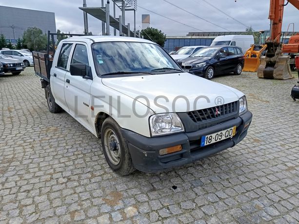 Mitsubishi L200 · Ano 2000