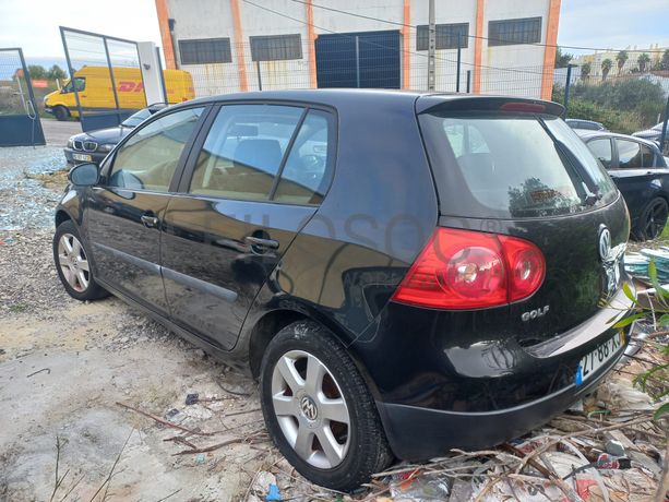 Volkswagen Golf 1.4 FSI · Ano 2004