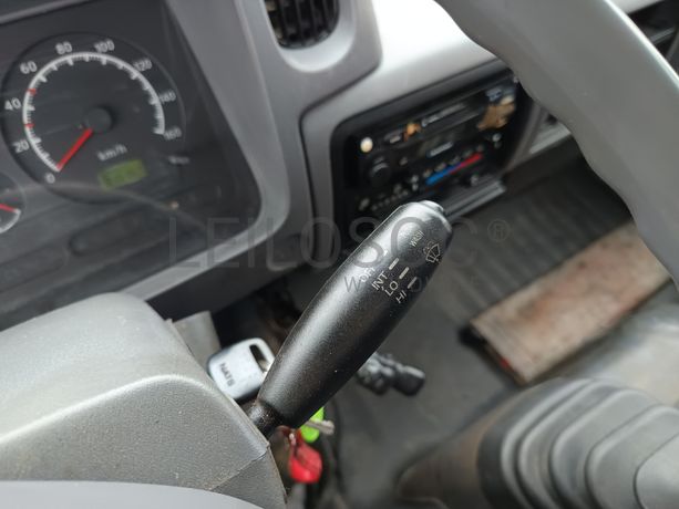 Nissan Cabstar 35.13 Com Grua · Ano 2004