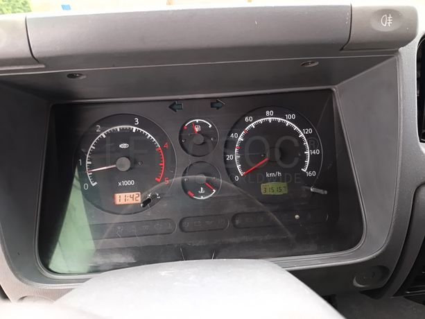 Nissan Cabstar 35.13 Com Grua · Ano 2004