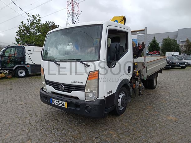 Nissan Cabstar 35.13 Com Grua · Ano 2010