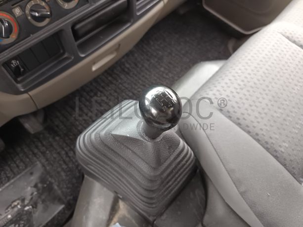 Nissan Cabstar 35.13 Com Grua · Ano 2010