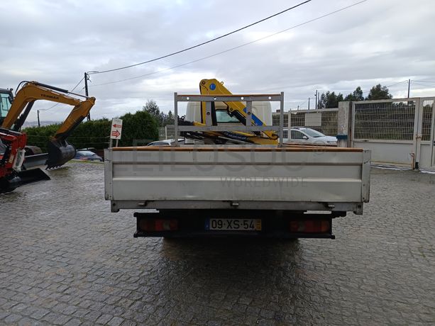 Nissan Cabstar 35.13 Com Grua · Ano 2010