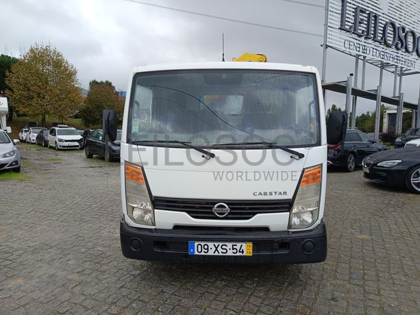 Nissan Cabstar 35.13 Com Grua · Ano 2010