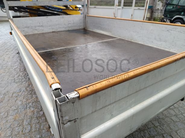 Nissan Cabstar 35.13 Com Grua · Ano 2010