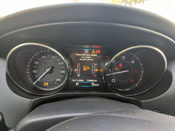 Jaguar XE · Ano 2015