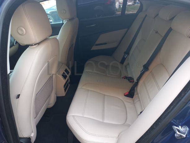 Jaguar XE · Ano 2015