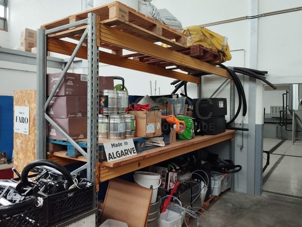 Mangueiras · Válvulas · Manómetros · Bomba Submersível · Estantes · Frigorífico · Tubagens