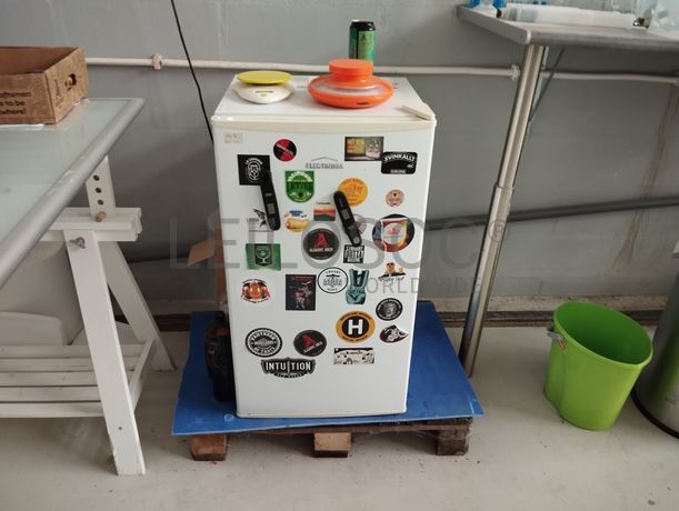 Mangueiras · Válvulas · Manómetros · Bomba Submersível · Estantes · Frigorífico · Tubagens