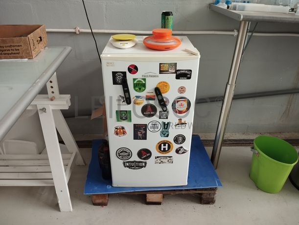 Mangueiras · Válvulas · Manómetros · Bomba Submersível · Estantes · Frigorífico · Tubagens