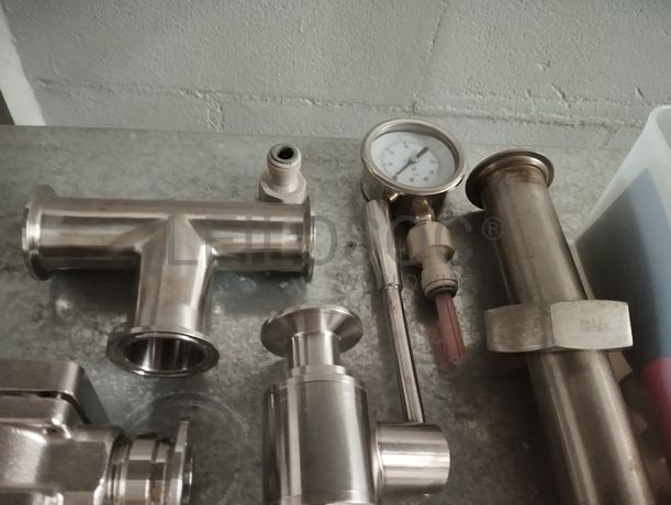 Mangueiras · Válvulas · Manómetros · Bomba Submersível · Estantes · Frigorífico · Tubagens