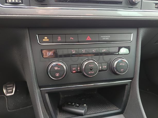 Seat Leon · Ano 2015