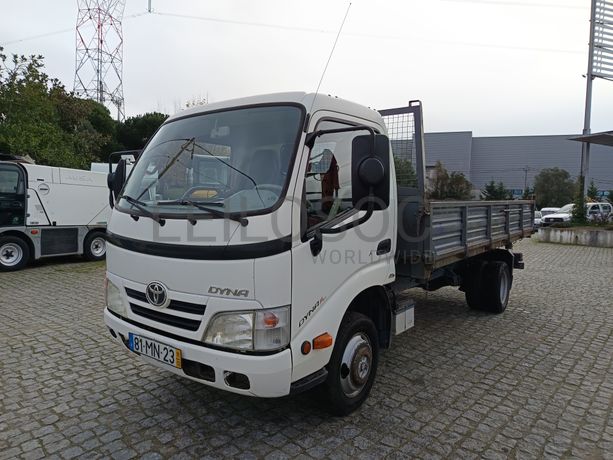 Toyota Dyna M35.33 · Ano 2011