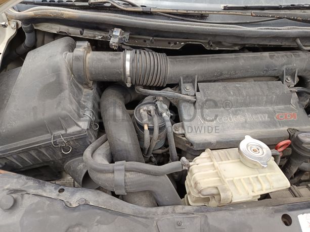 Mercedes-Benz 110 · Ano 2000