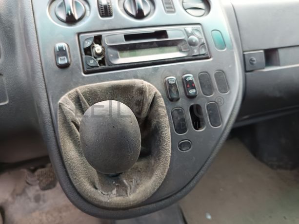 Mercedes-Benz 110 · Ano 2000