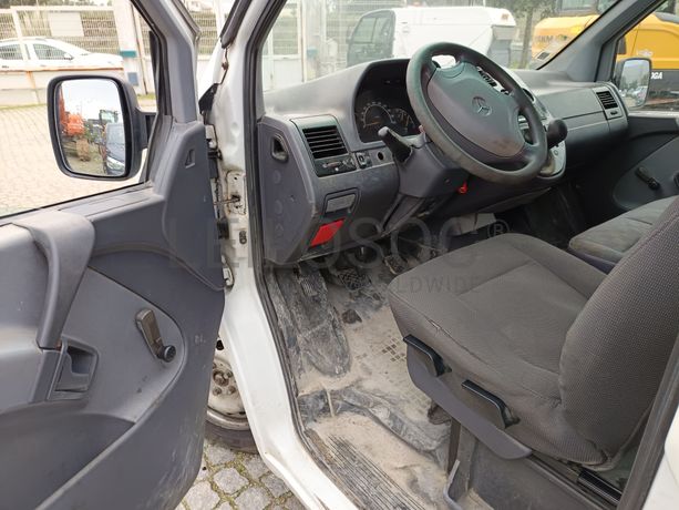 Mercedes-Benz 110 · Ano 2000